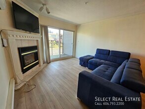 32044 Old Yale Rd in Abbotsford, BC - Building Photo - Building Photo