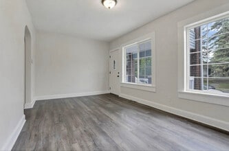 1364 S Champion Ave in Columbus, OH - Building Photo - Building Photo