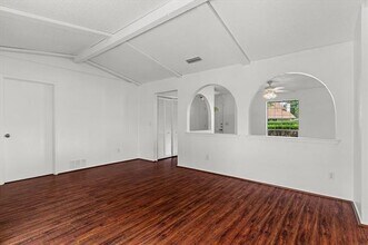 2804 Royal Oaks Dr in Plano, TX - Building Photo - Building Photo