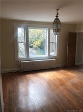 132 Grand St in Middletown, CT - Building Photo - Building Photo
