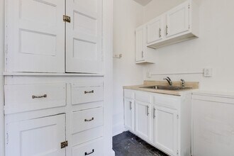 750 Brownsville Rd in Pittsburgh, PA - Building Photo - Building Photo