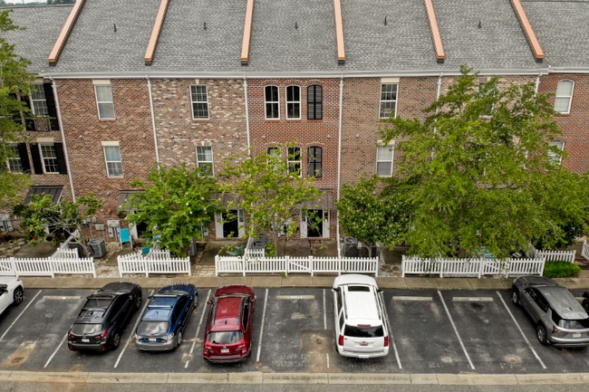 property at 2834 Howard Ave