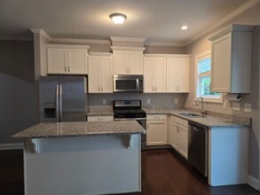 142 Cobalt Creek Way in Holly Springs, NC - Building Photo - Building Photo