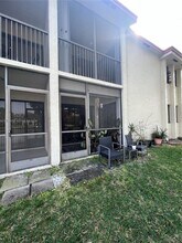 5533 Courtyard Dr in Margate, FL - Building Photo - Building Photo