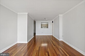 1420 Locust St in Philadelphia, PA - Building Photo - Building Photo
