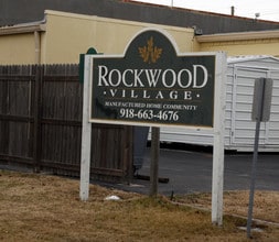 Rockwood Mobile Home Park in Tulsa, OK - Foto de edificio - Building Photo
