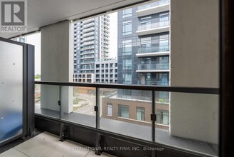 8-428 Beverley Glen Blvd in Vaughan, ON - Building Photo - Building Photo