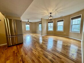 16 Melbourne St, Unit 1 in Boston, MA - Building Photo - Building Photo