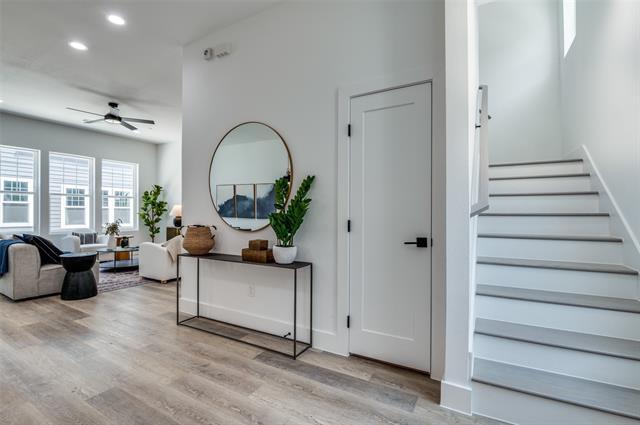 631 N Tyler St in Dallas, TX - Building Photo