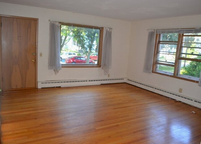 1126 Vilas Ave, Unit #1 in Madison, WI - Building Photo - Building Photo