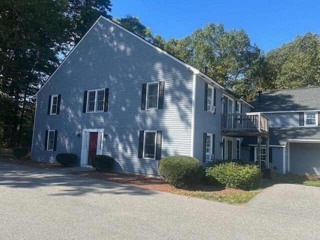 39 Lantern Ln in Dracut, MA - Building Photo - Building Photo