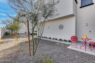 2030 East Michigan Ave in Phoenix, AZ - Building Photo - Building Photo
