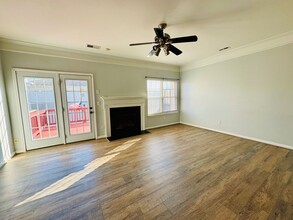 237 Rock Ridge Ln in Mount Holly, NC - Foto de edificio - Building Photo