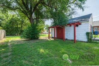 1112 S Millwood Ave in Wichita, KS - Building Photo - Building Photo