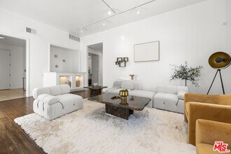 245 N Wetherly Dr in Beverly Hills, CA - Building Photo - Building Photo