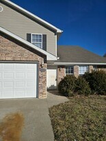 5505-5507-5507 Volunteer Dr in Columbia, MO - Building Photo