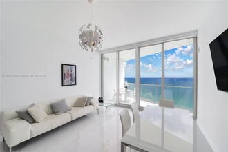 16901 Collins Ave in Sunny Isles Beach, FL - Building Photo - Building Photo