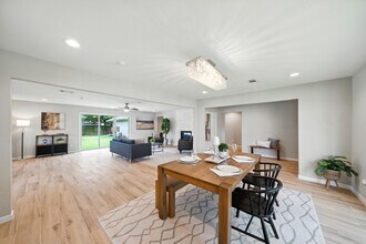 4003 Mischire Dr in Houston, TX - Building Photo - Building Photo