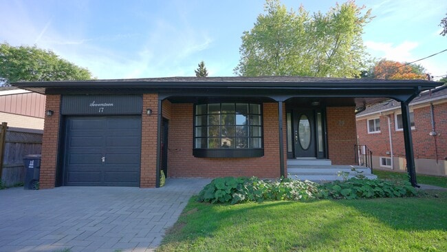 property at 17 Ravenview Dr