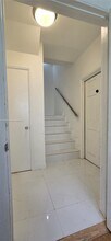 3915 Ponce de Leon in Coral Gables, FL - Building Photo - Building Photo