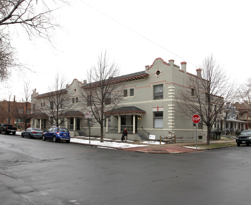 Ogden Park Townhomes in Denver, CO - Building Photo