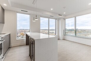 31 York Garden Wy in Toronto, ON - Building Photo