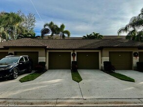 8420 Naples Heritage Dr in Naples, FL - Building Photo - Building Photo