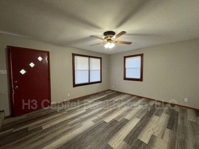 115 N Border St in Troy, IL - Building Photo - Building Photo