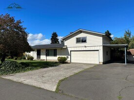 3512 Valentine Ct in Springfield, OR - Building Photo