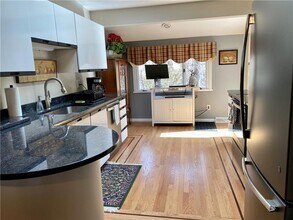 9 Shadow Brook Ln in Smithfield, RI - Building Photo - Building Photo