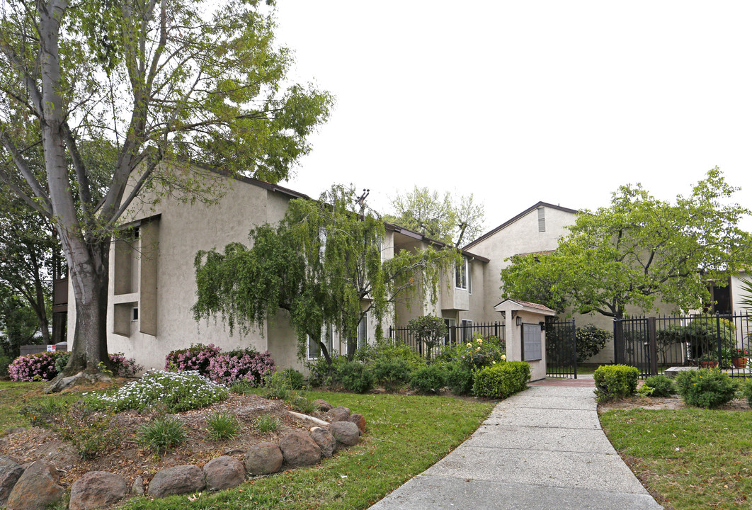 Blacow Gardens in Fremont, CA - Building Photo