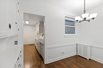 2712 W Logan Blvd in Chicago, IL - Building Photo - Building Photo