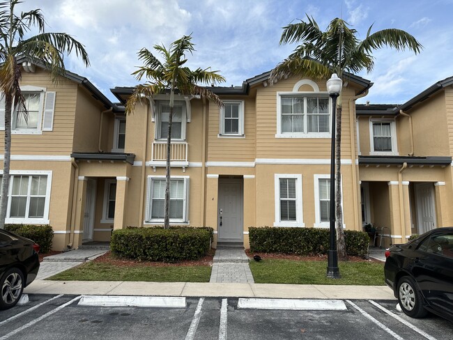 property at 2929 SE 2nd St