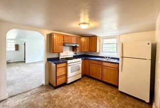 4 Maple Ave in Albany, NY - Building Photo - Building Photo