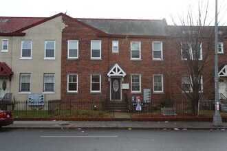 1711 W Virginia Ave NE in Washington, DC - Building Photo - Building Photo