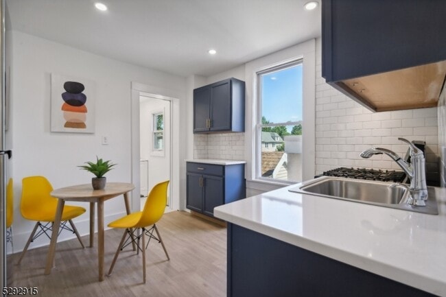 86 Maple Ave in Montclair, NJ - Building Photo - Building Photo