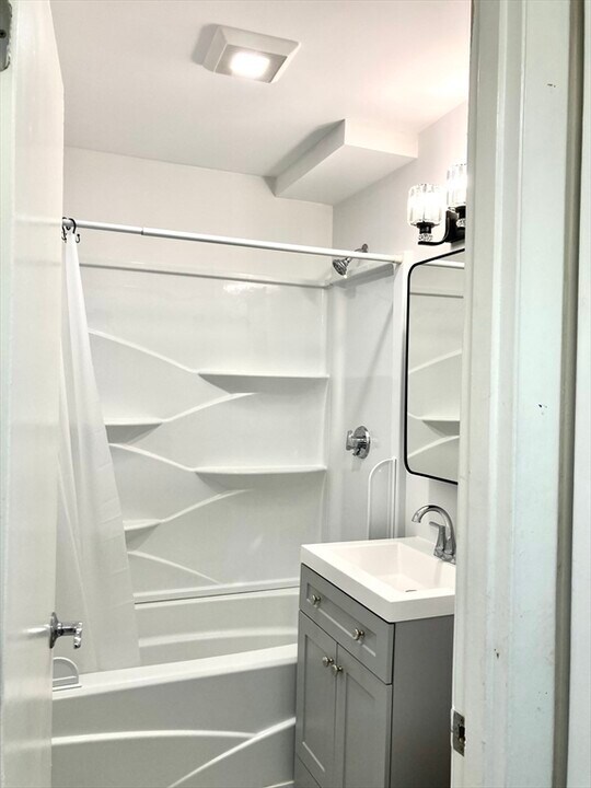 32G Shrewsbury Green Dr in Shrewsbury, MA - Building Photo