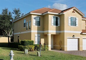 1352 Coriander Dr in Poinciana, FL - Building Photo