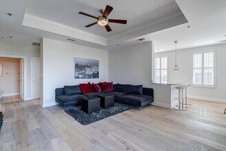 325 East Paces Ferry Rd NE in Atlanta, GA - Building Photo - Building Photo
