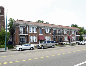 Madison Place Apartments in Memphis, TN - Building Photo - Building Photo