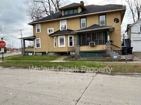 518 Lake Ave in Elyria, OH - Building Photo