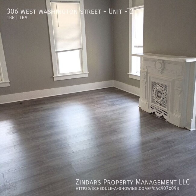 306 W Washington St in Champaign, IL - Building Photo - Building Photo