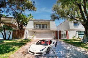 940 Vegas Valley Dr in Las Vegas, NV - Building Photo