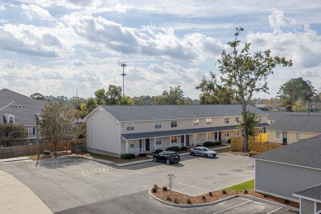 Bradley Bowen Townhomes in Valdosta, GA - Building Photo - Other