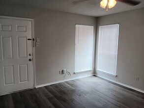 8878 Meadow Range St in San Antonio, TX - Building Photo - Building Photo