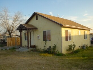 2915 Edison Hwy in Bakersfield, CA - Foto de edificio
