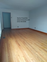2212 N Greenwood Dr in Johnson City, TN - Building Photo - Building Photo