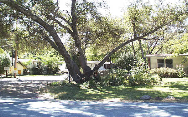 Gold Hill Mobile Village in Newcastle, CA - Building Photo