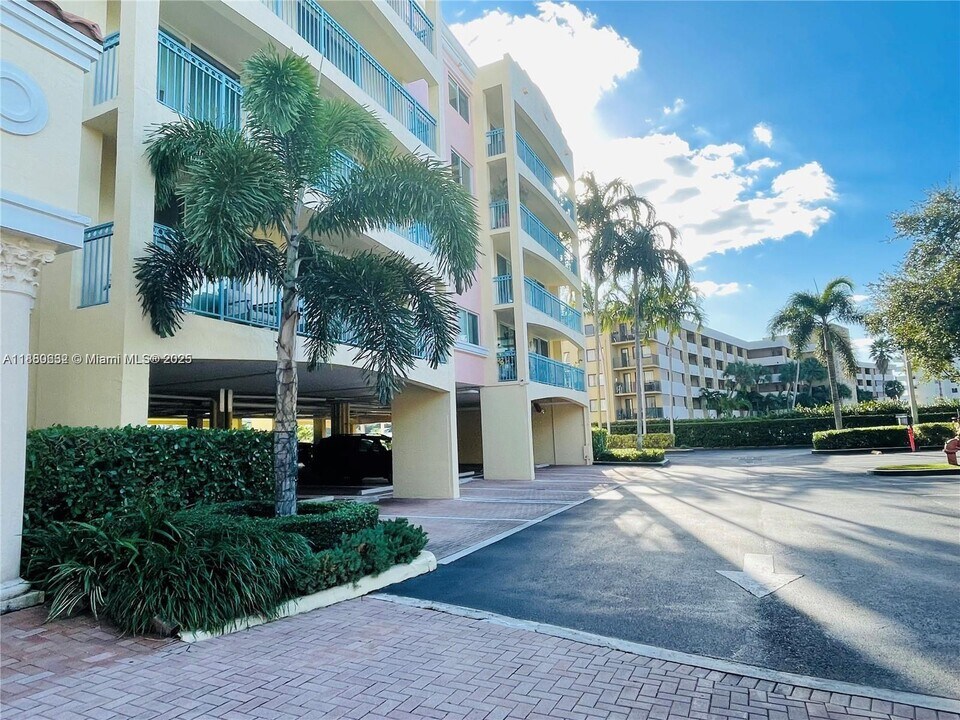201 Golden Isles Dr, Unit 510 in Hallandale Beach, FL - Building Photo