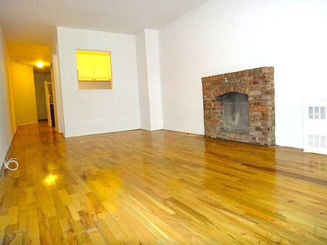 165 E 89th St in New York, NY - Building Photo - Building Photo